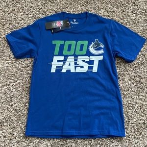 NWT Vancouver Canucks Youth t shirt